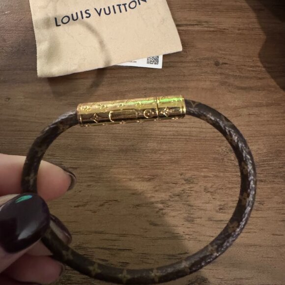 NEW Louis Vuitton Monogram Canvas LV Confidential Bracelet Brown - Picture 3 of 4